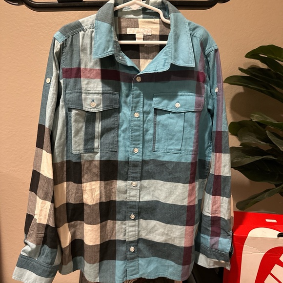 Casual Men's Plaid Button-Down Shirt in Blue and Black
